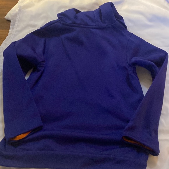 Under Armor sweatshirt - Picture 3 of 3